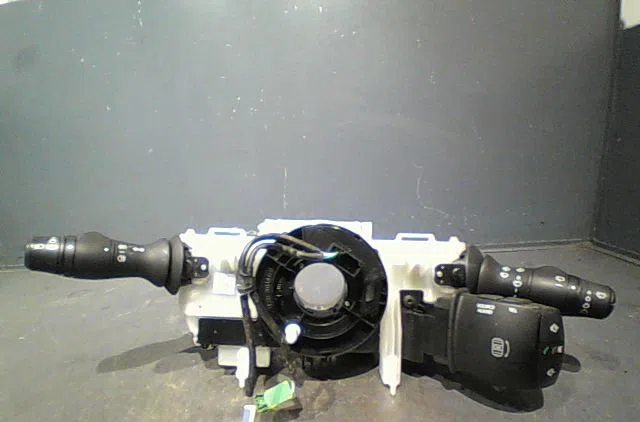 Bloc commodos Renault SCÉNIC III (JZ0-1_) 1.5 dci (jz02, jz0r) (2010) occasion