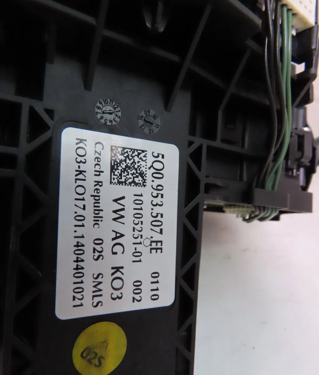 Bloc commodos Skoda OCTAVIA III Combi (5E5, 5E6) 2.0 tdi (2012-2020) occasion