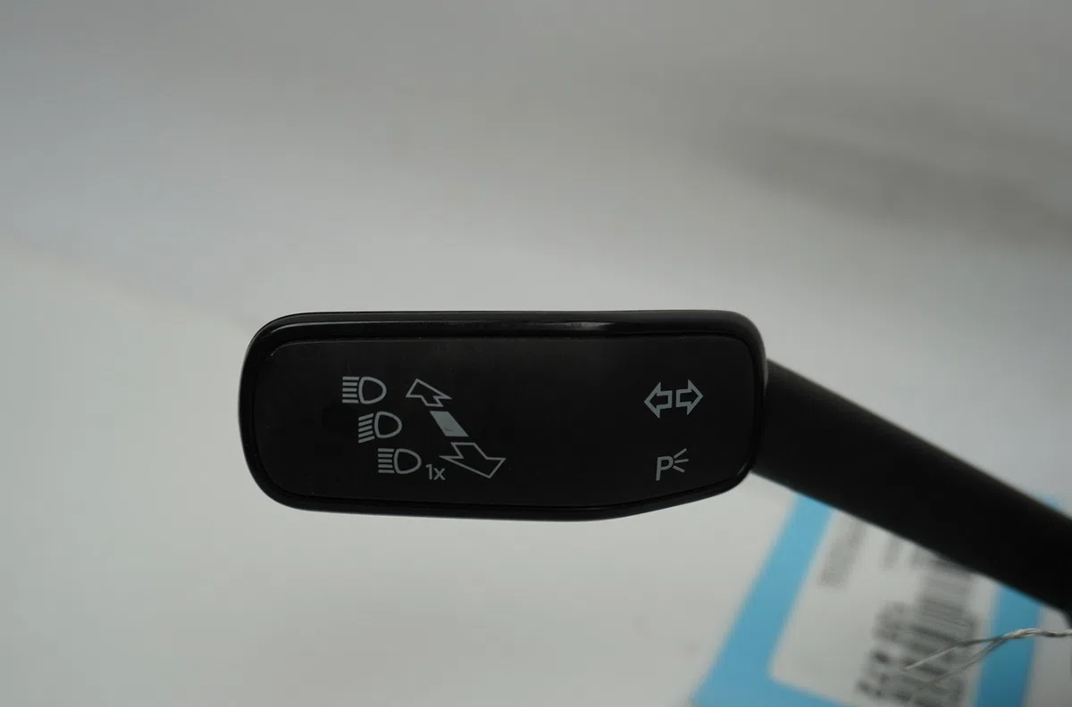 Bloc commodos Volkswagen POLO VI (AW1, BZ1, AE1) 1.0 tsi (2017) occasion