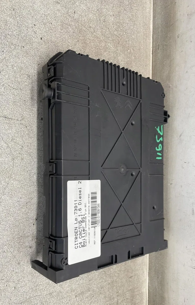 Bloc compteur  bsi Citroen C4 CACTUS 1.6 bluehdi 100 (2014) occasion