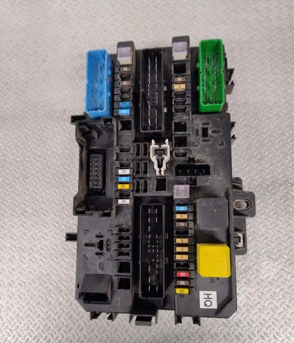 Bloc compteur bsi Opel ZAFIRA - ZAFIRA FAMILY B (A05) 1.9 cdti (m75) (2005-2015) 5 portes occasion