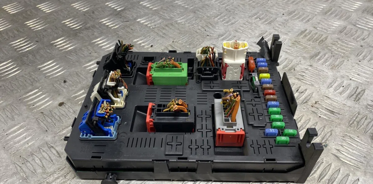 Bloc compteur  bsi PEUGEOT 5008 1 PHASE 1 occasion