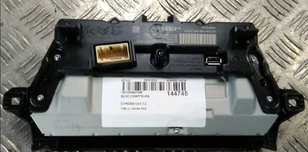 Bloc compteurs Citroen C4 III (BA_, BB_, BC_) 1.2 puretech 130 (bahnsa, bahnsb) (2020) occasion