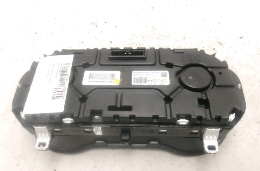 Bloc compteurs Dacia DUSTER (HM_) 1.5 dci 115 (hmad) (2017) occasion