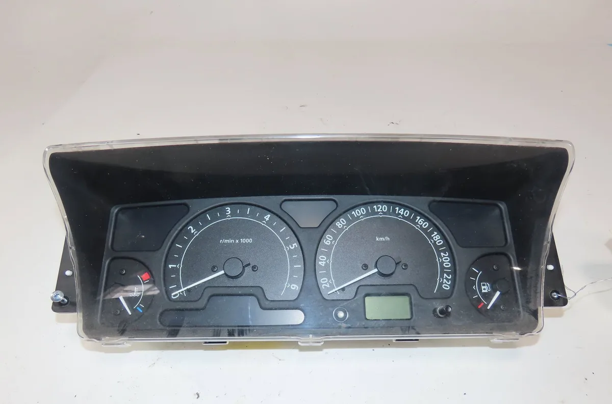 Bloc compteurs Land rover DISCOVERY II (L318) 2.5 td5 4x4 (1998-2004) 5 portes occasion
