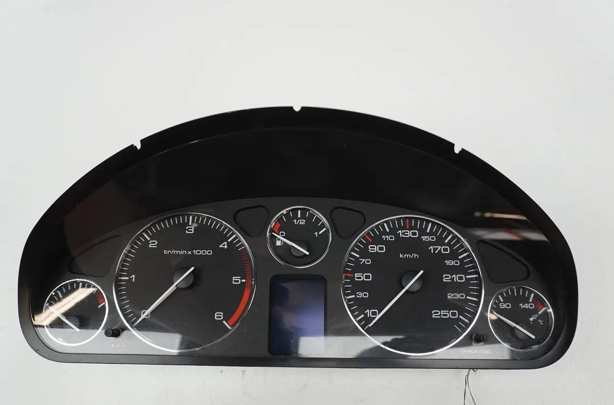 Bloc compteurs Peugeot 407 (6D_) 2.0 hdi 135 (6drhrh, 6drhre, 6drhrg, 6drhrj) (2004-2010) 4 portes occasion