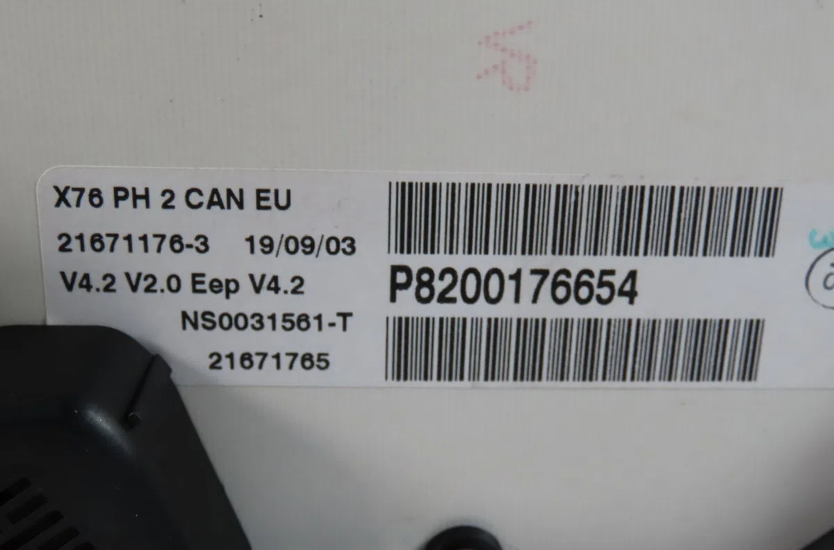 Bloc compteurs Renault KANGOO Express (FC0-1_) 1.2 16v (fc05, fc0w, fc1d, fc1p, fc1k, fc0t) (2001) occasion