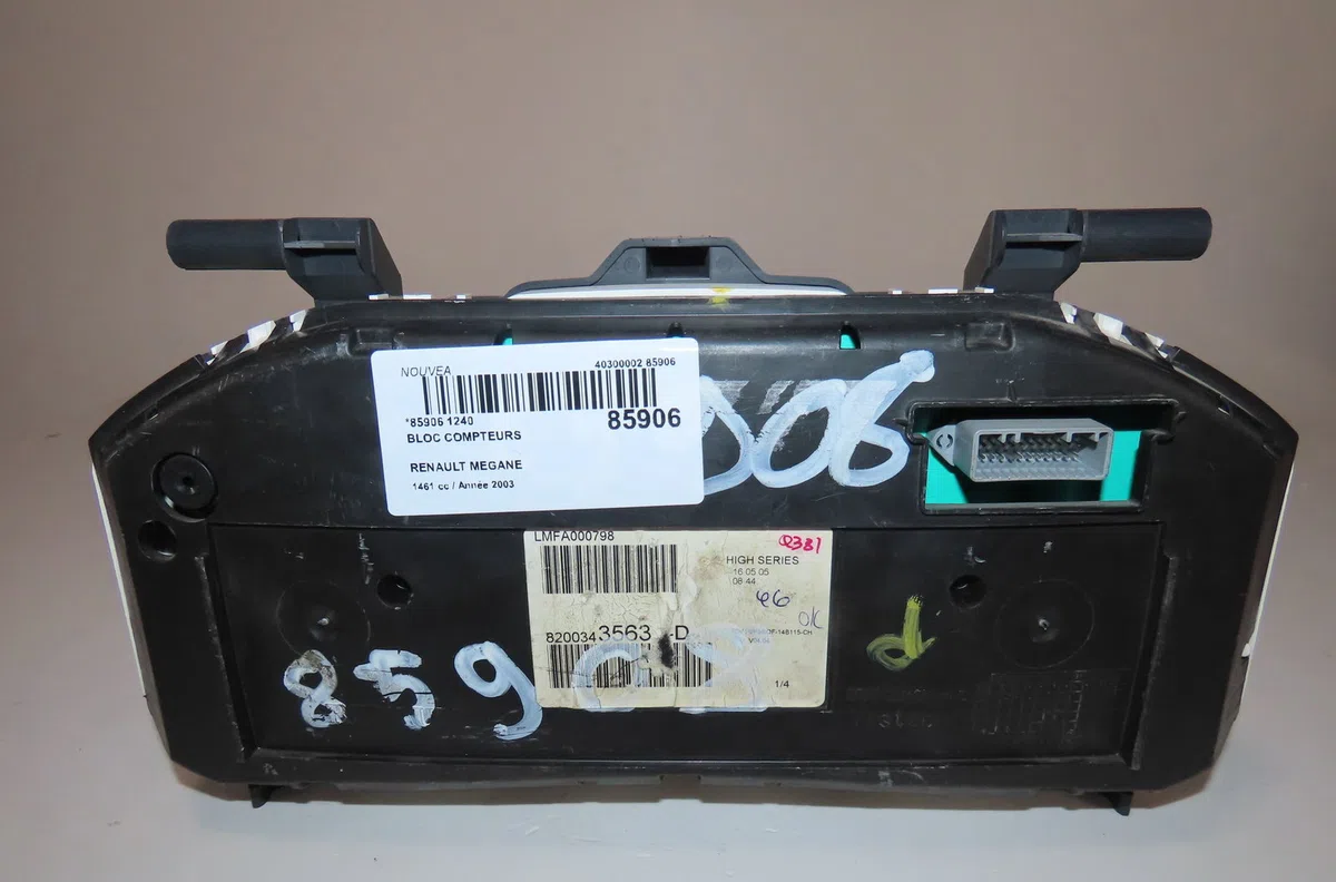 Bloc compteurs Renault MEGANE II (BM0-1_, CM0-1_) 1.5 dci (bm0f, bm0t, bm2b, cm0f, cm0t) (2002-2008) 5 portes occasion
