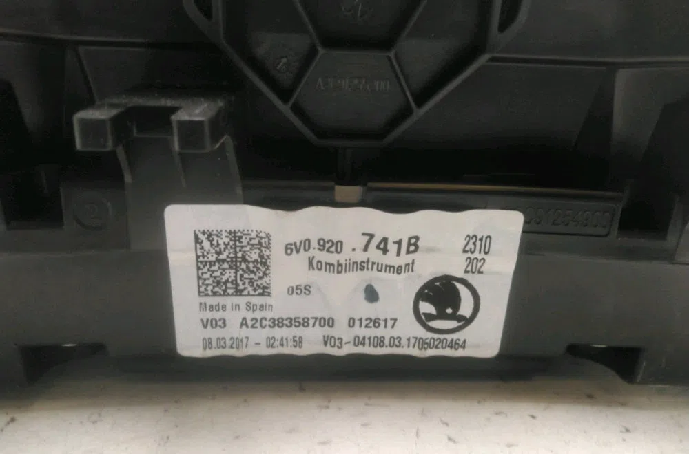 Bloc compteurs Skoda FABIA III Break (NJ5) 1.4 tdi (2014) occasion