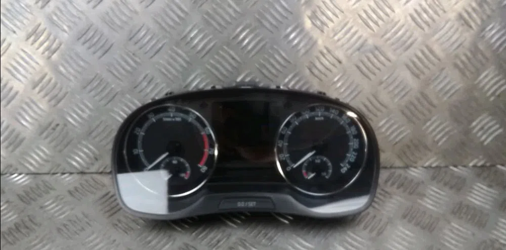 Bloc compteurs Skoda FABIA III (NJ3) 1.0 (2014-2021) occasion