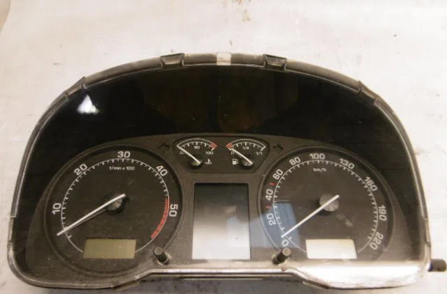 Bloc compteurs SKODA OCTAVIA 2002 occasion