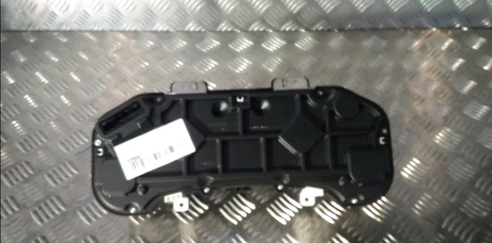 Bloc compteurs Toyota AURIS (_E15_) 2.0 d-4d (ade150_) (2006-2012) occasion
