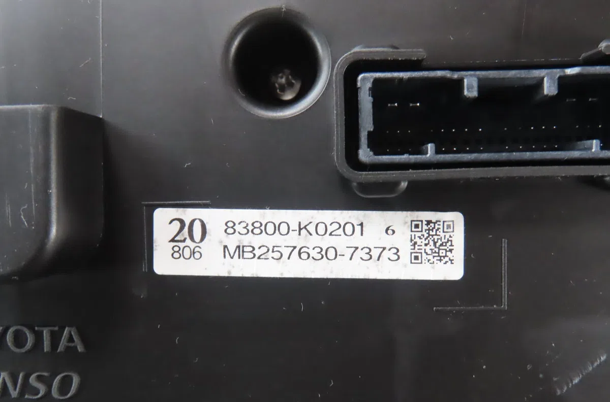 Bloc compteurs Toyota YARIS (_P21_, _PA1_, _PH1_) 1.5 (mxpa11) (2020) occasion