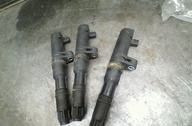 Bobine allumage Renault CLIO II (BB_, CB_) 1.6 16v (bb01, bb0h, bb0t, bb14, bb1d, bb1r, bb2kl, bb3g... (1998-2005) occas