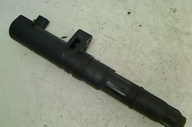 Bobine allumage Renault CLIO II (BB_, CB_) 1.6 16v (bb01, bb0h, bb0t, bb14, bb1d, bb1r, bb2kl, bb3g... (1998-2005) occas