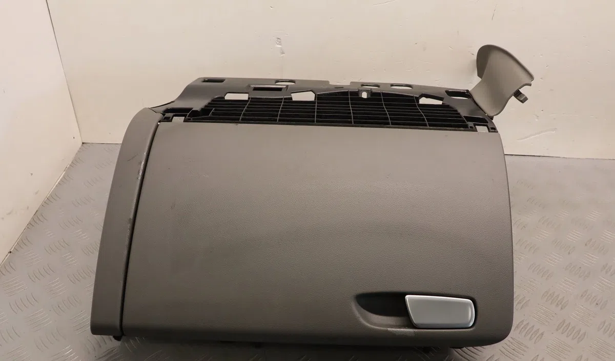 Boite à gants Audi A5 (8T3) 3.0 tdi quattro (2007-2012) 2 portes occasion