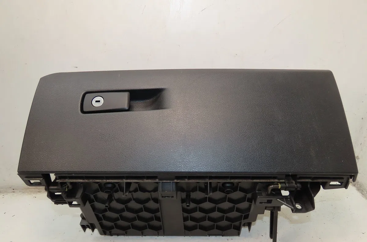 Boite à gants Bmw X1 (F48) Sdrive 18 d (2015) occasion