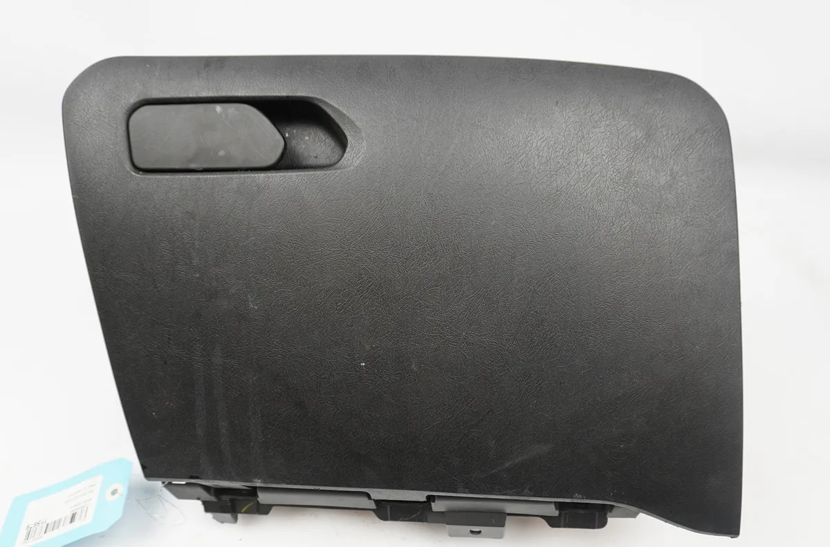 Boite à gants Fiat TIPO 3-5 portes (356_, 357_) 1.6 d (356hxg1b, 356hxg11) (2016-2020) occasion