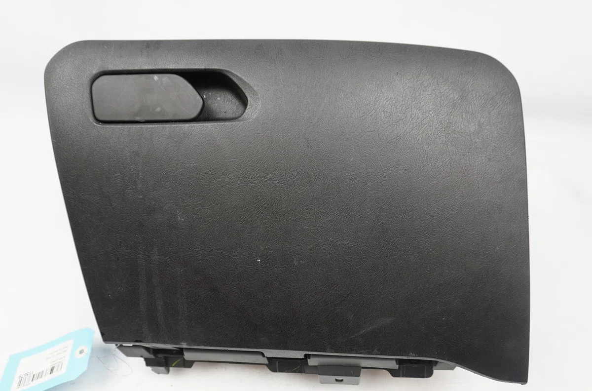 Boite à gants Fiat TIPO 3-5 portes (356_, 357_) 1.6 d (356hxg1b, 356hxg11) (2016-2020) occasion
