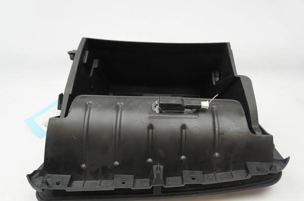 Boite à gants Fiat TIPO 3-5 portes (356_, 357_) 1.6 d (356hxg1b, 356hxg11) (2016-2020) occasion