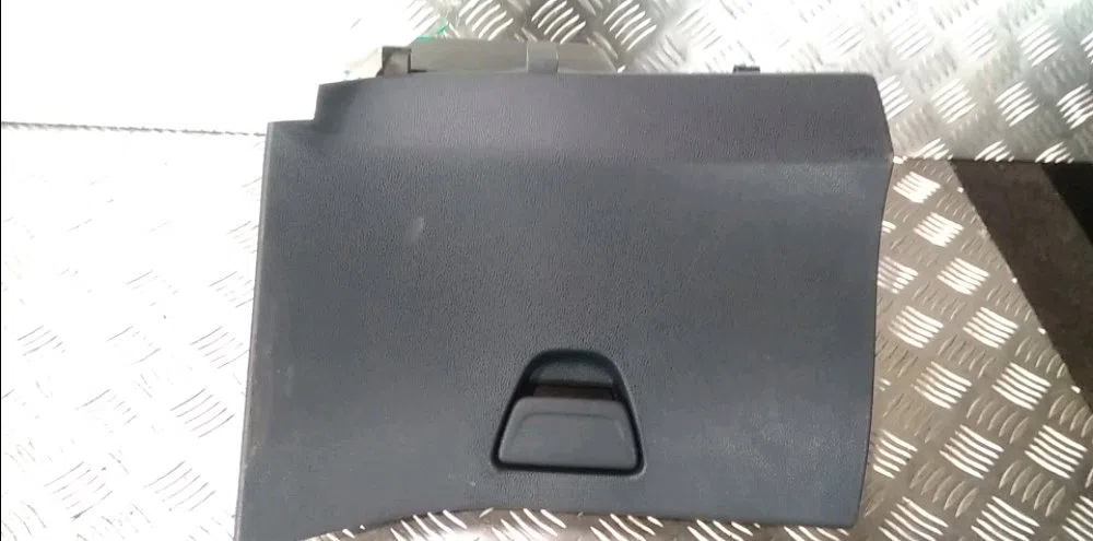 Boite à gants Ford FIESTA VI (CB1, CCN) 1.4 tdci (2010-2012) 3 portes occasion
