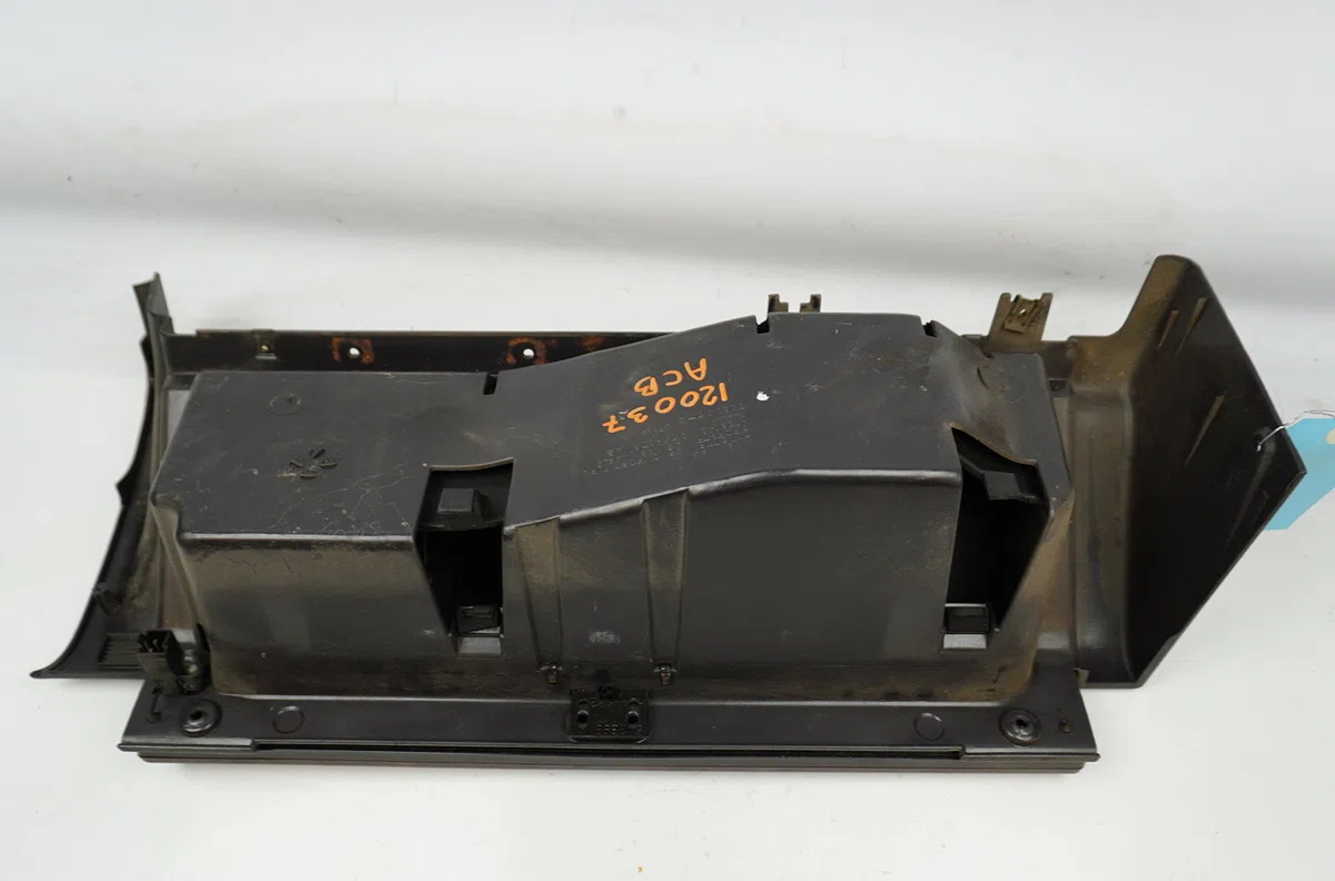 Boite à gants Jeep GRAND CHEROKEE I (ZJ, ZG) 2.5 td 4x4 (z) (1995-1999) occasion