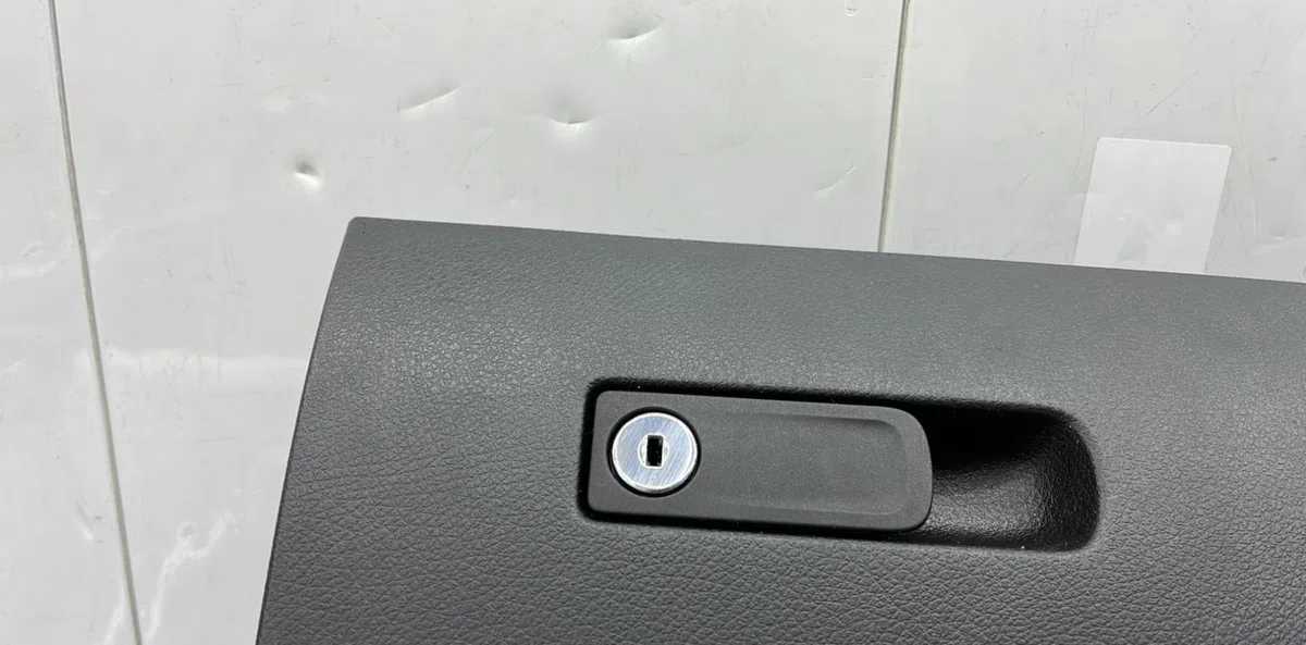 Boite à gants MERCEDES CLASSE A 177 PHASE 2 occasion