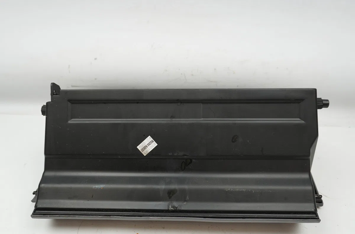 Boite à gants Nissan ALMERA II Hatchback (N16) 1.8 (2000-2002) occasion