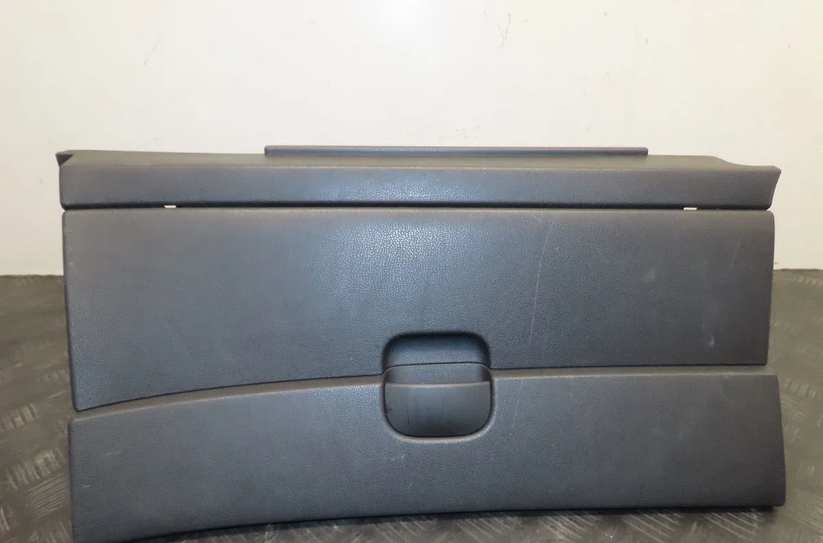 Boite à gants Nissan QASHQAI - QASHQAI 2 I (J10, NJ10, JJ10E) 1.6 dci (2011-2013) 5 portes occasion