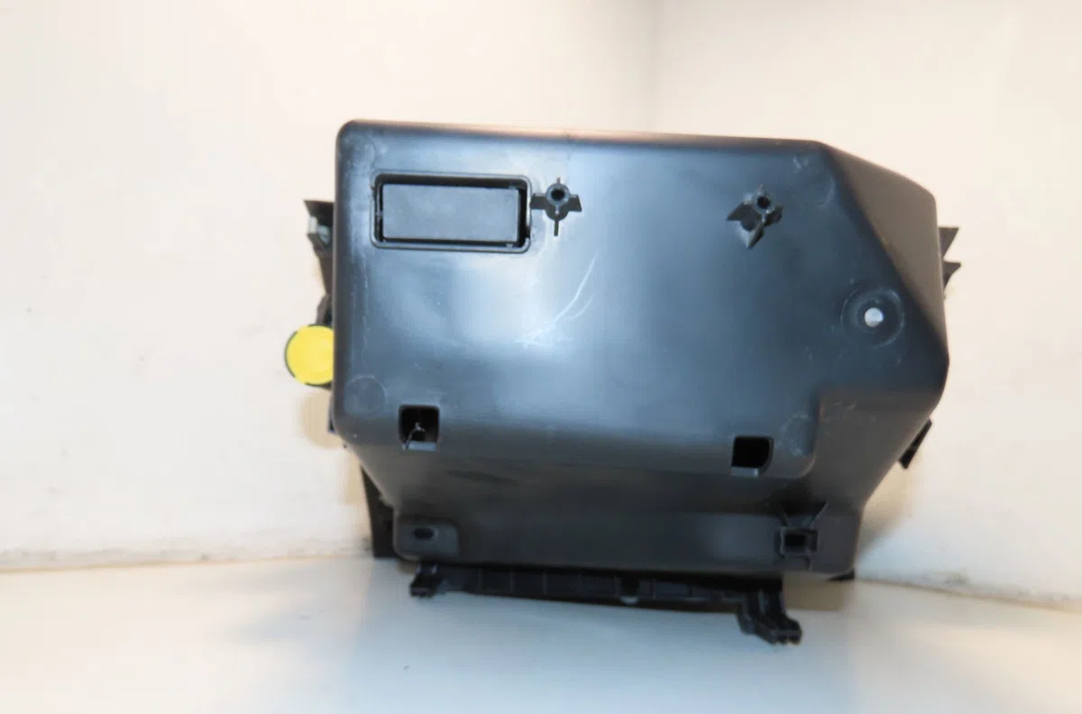 Boite à gants Peugeot 2008 I (CU_) 1.2 thp 110 - puretech 110 (2015) 5 portes occasion