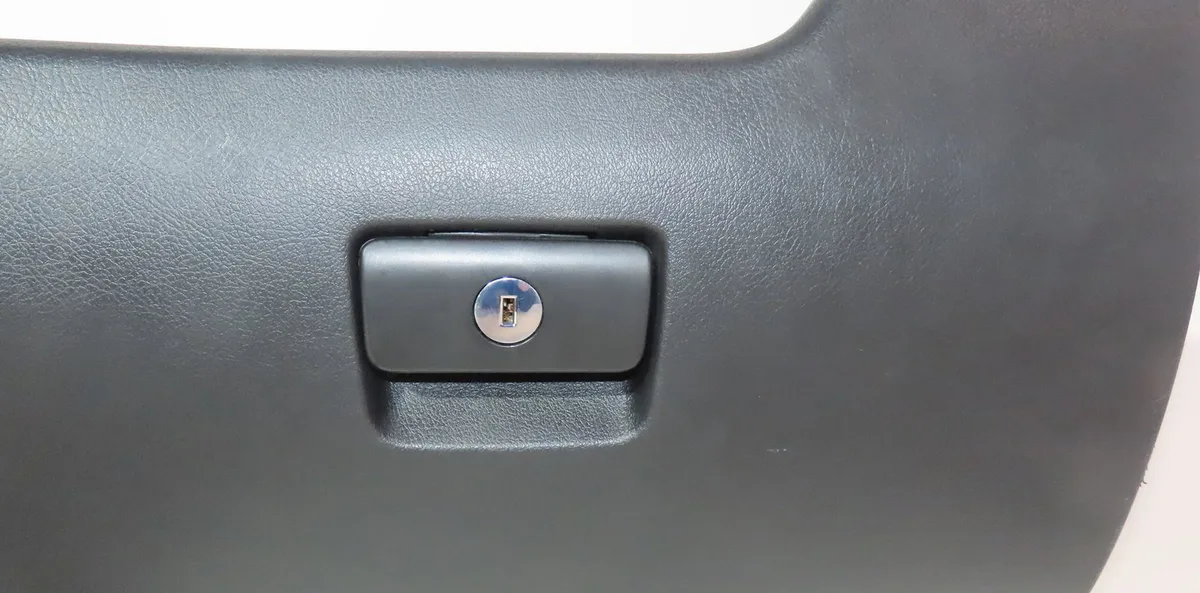 Boite à gants Peugeot 207-207 (WA_, WC_) 1.6 hdi (2006-2013) 5 portes occasion