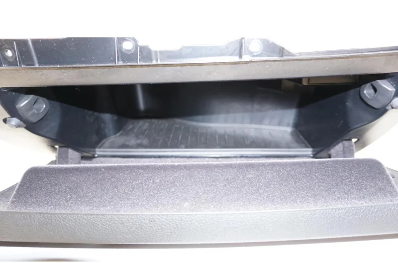 Boite a gants pour BMW SERIE 1 F21 PHASE 1