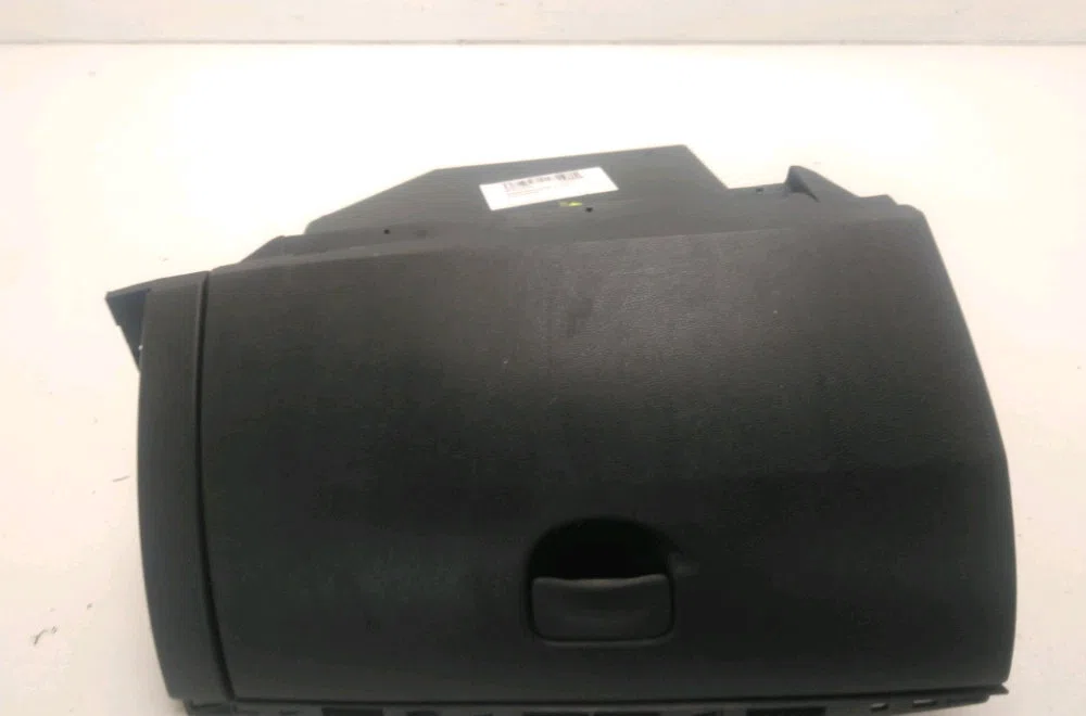 Boite à gants Renault CLIO III (BR0-1, CR0-1) 1.2 16v (2010-2014) occasion