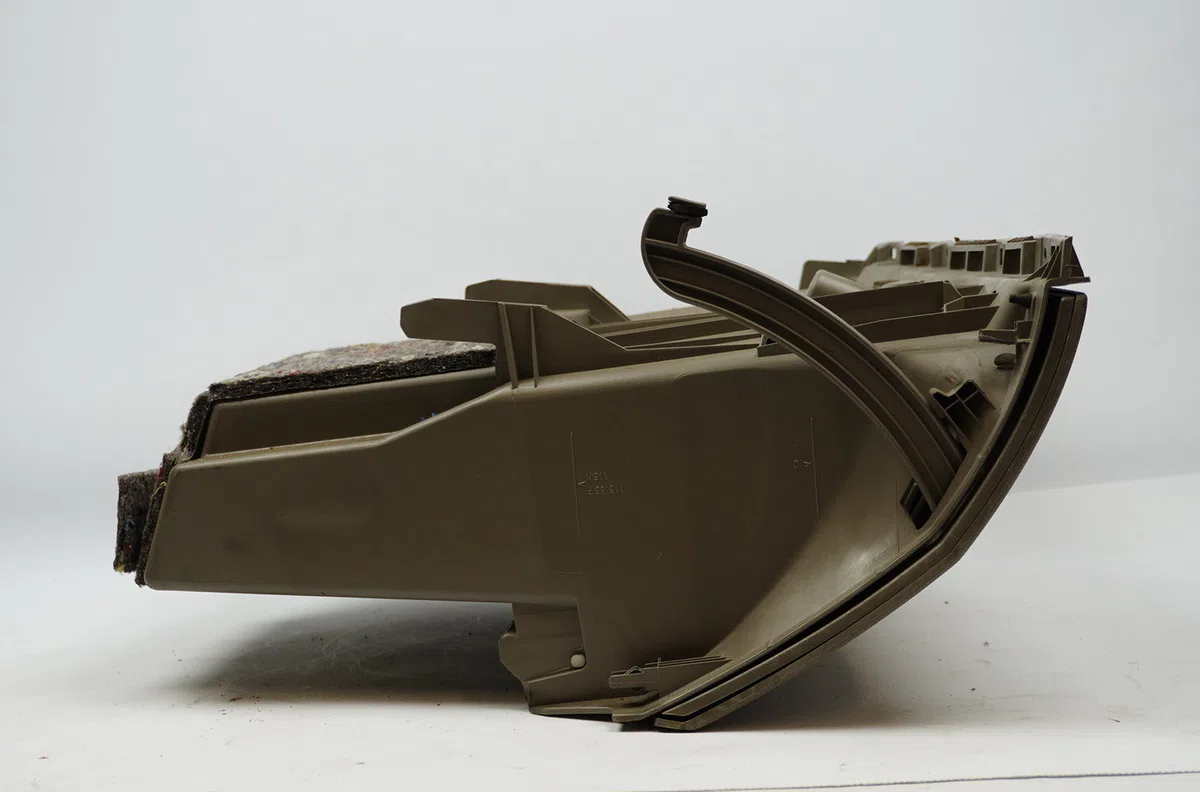 Boite à gants Renault CLIO III (BR0-1, CR0-1) 1.5 dci (br0h, cr0h, cr1s, br1s) (2005-2014) 3 portes occasion