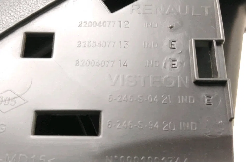 Boite à gants Renault CLIO III (BR0-1, CR0-1) 2.0 16v sport (2008-2014) occasion