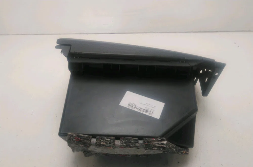 Boite à gants Renault CLIO III Grandtour (KR0-1_) 1.5 dci (kr0f) (2007-2012) 5 portes occasion
