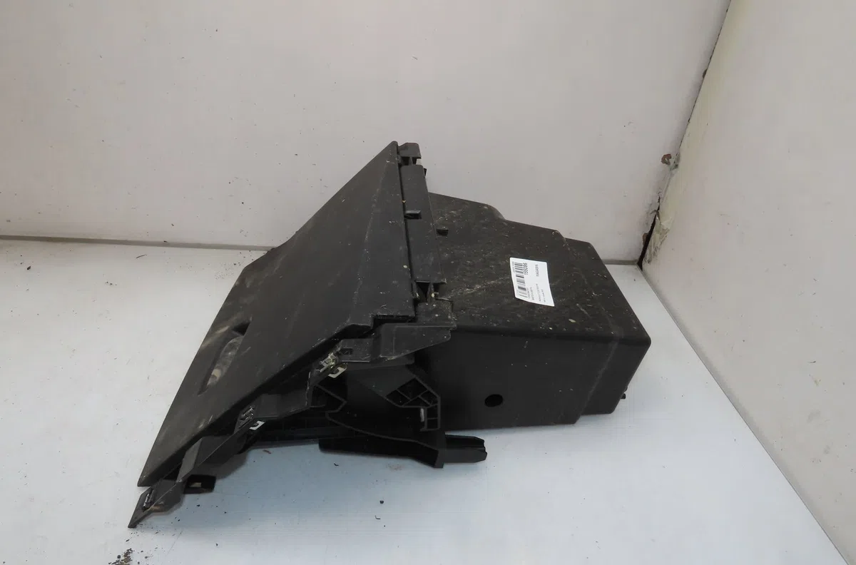 Boite à gants Renault CLIO V (B7_) 1.0 sce 65 (b7mg) (2021) occasion