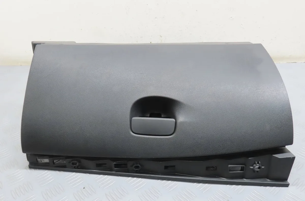 Boite à gants Renault FLUENCE (L3_) 1.5 dci (l30a) (2010) occasion