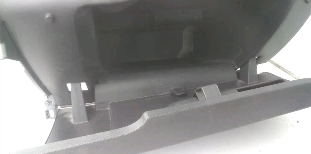 Boite à gants Renault KANGOO Express (FW0-1_) 1.5 dci 75 (fw07, fw10, fw04) (2010) 4 portes occasion
