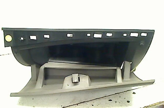 Boite à gants Renault MEGANE III 3-5 portes (BZ0-1_, B3_) 1.5 dci (2009) occasion