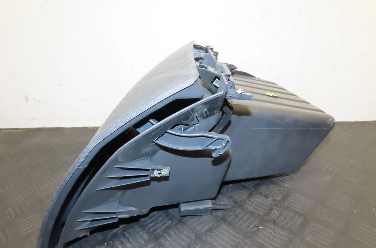 Boite à gants Renault MODUS - GRAND MODUS (F-JP0_) 1.5 dci (fp0f, jp0f) (2004) 5 portes occasion