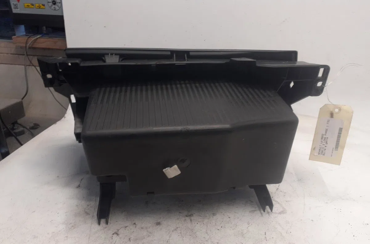 Boite à gants Renault TRAFIC III Camionnette (FG_) 1.6 dci 120 (fgmb) (2014) occasion