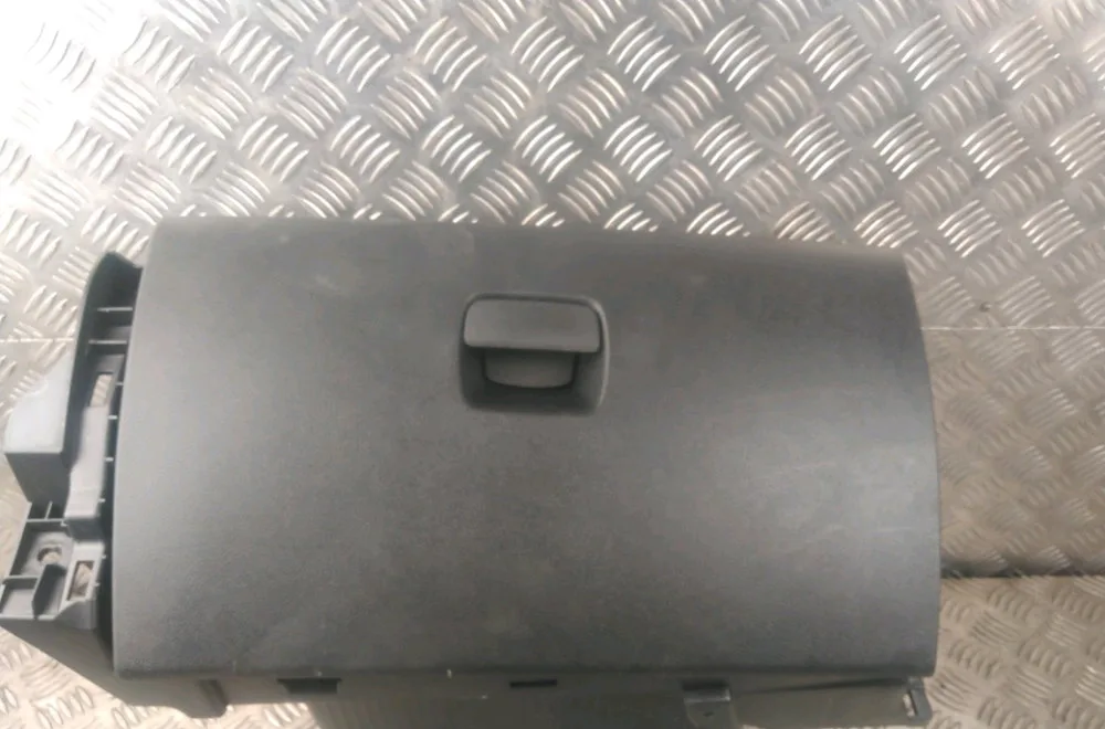 Boite à gants Renault TRAFIC III Camionnette (FG_) 2.0 dci 120 (fgmn) (2019) occasion