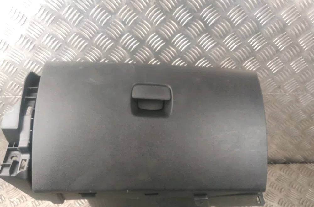 Boite à gants Renault TRAFIC III Camionnette (FG_) 2.0 dci 120 (fgmn) (2019) occasion