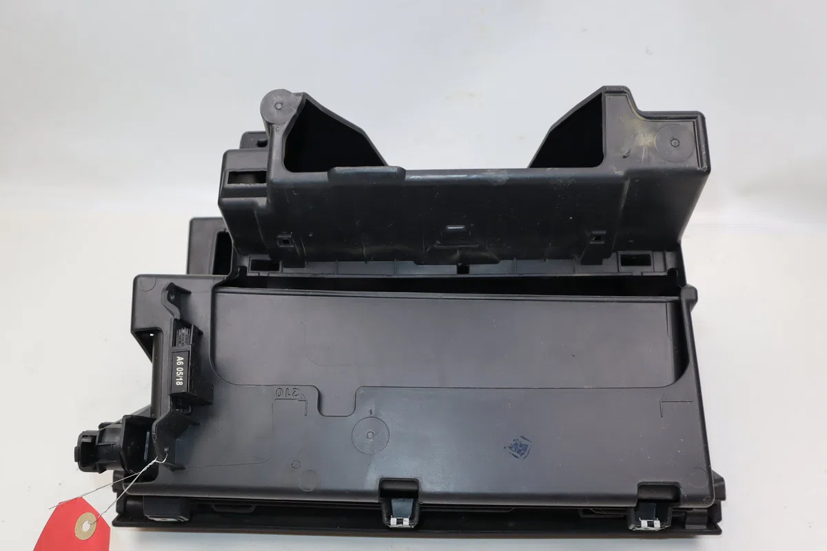 Boite à gants Seat LEON (5F1) 2.0 tdi (2012-2020) 5 portes occasion