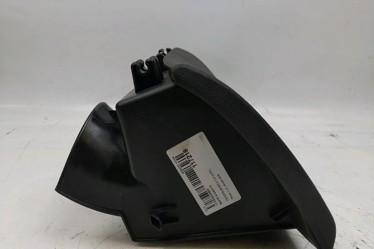Boite à gants Toyota AYGO (_B4_) 1.0 (kgb40) (2014) occasion