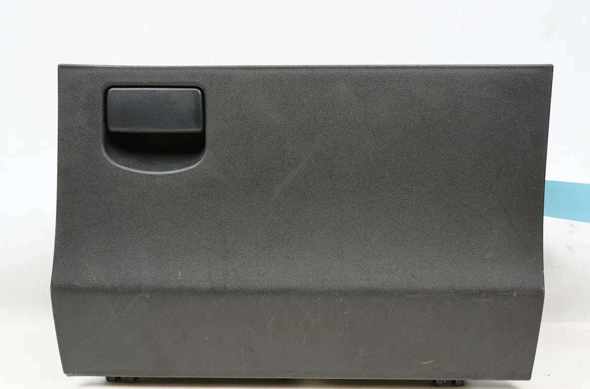 Boite à gants Toyota YARIS (_P9_) 1.4 d-4d (nlp90_) (2005-2012) occasion