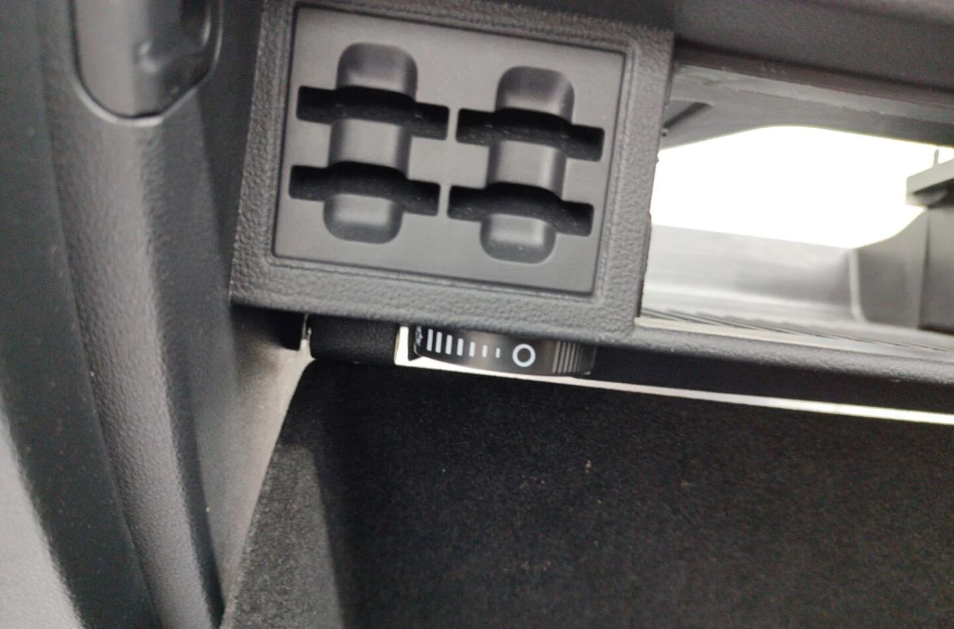 Boite à gants VOLKSWAGEN GOLF 7 PHASE 2 occasion