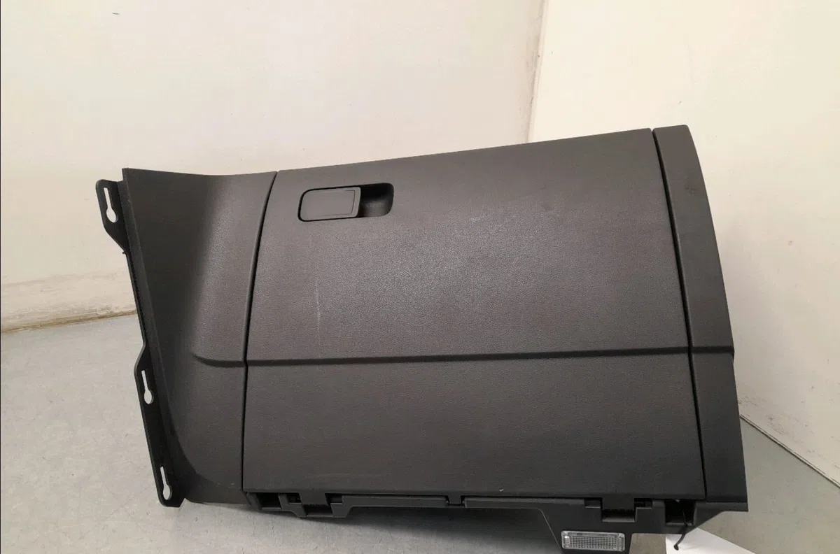 Boite à gants Volkswagen GOLF SPORTSVAN VII (AM1, AN1) 1.4 tsi (2014-2018) occasion