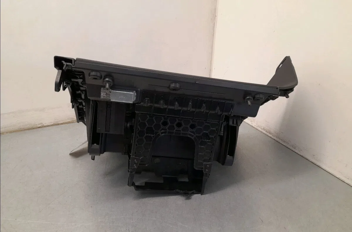 Boite à gants Volkswagen GOLF SPORTSVAN VII (AM1, AN1) 1.4 tsi (2014-2018) occasion